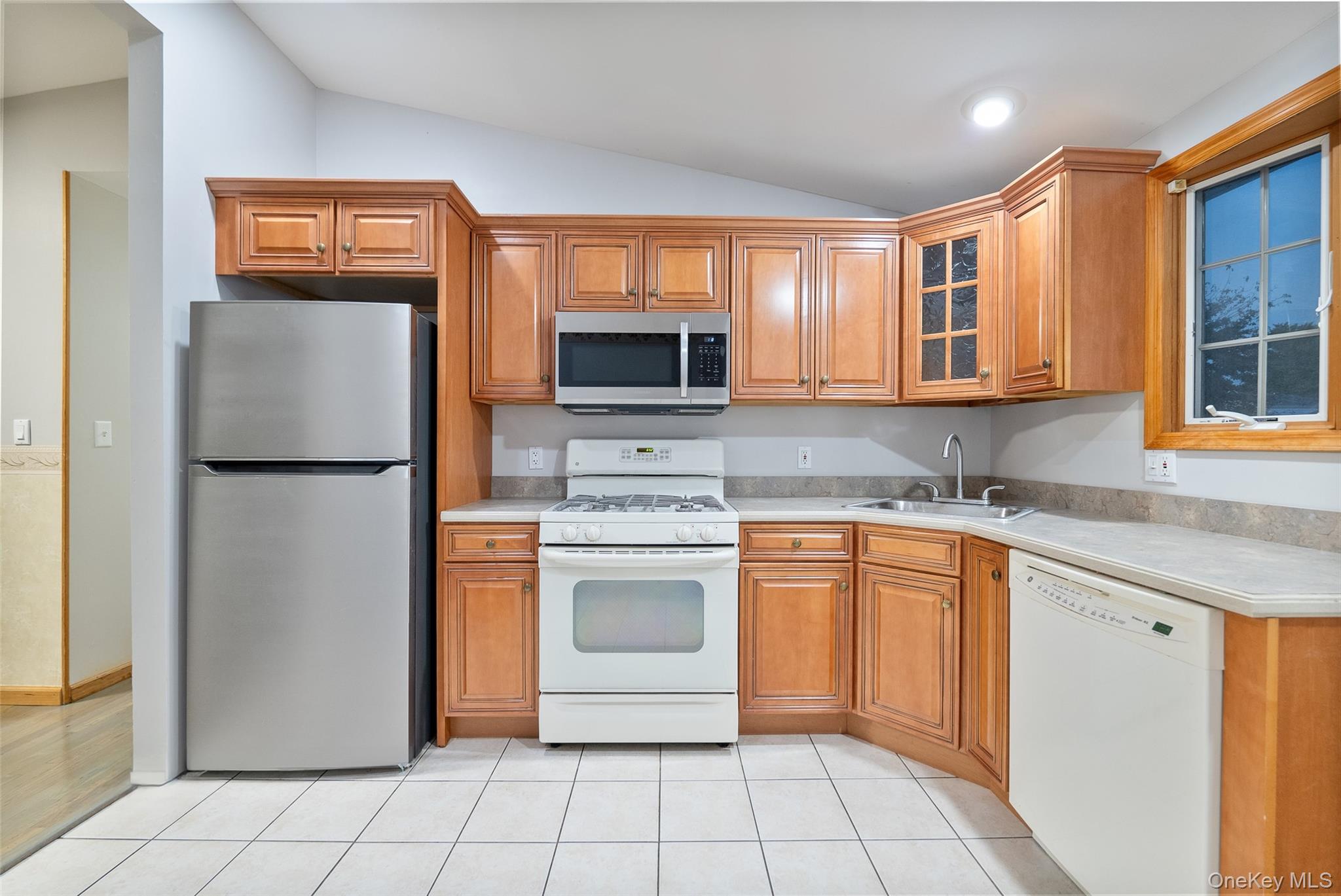 423 Westview Avenue – For Sale photo 11