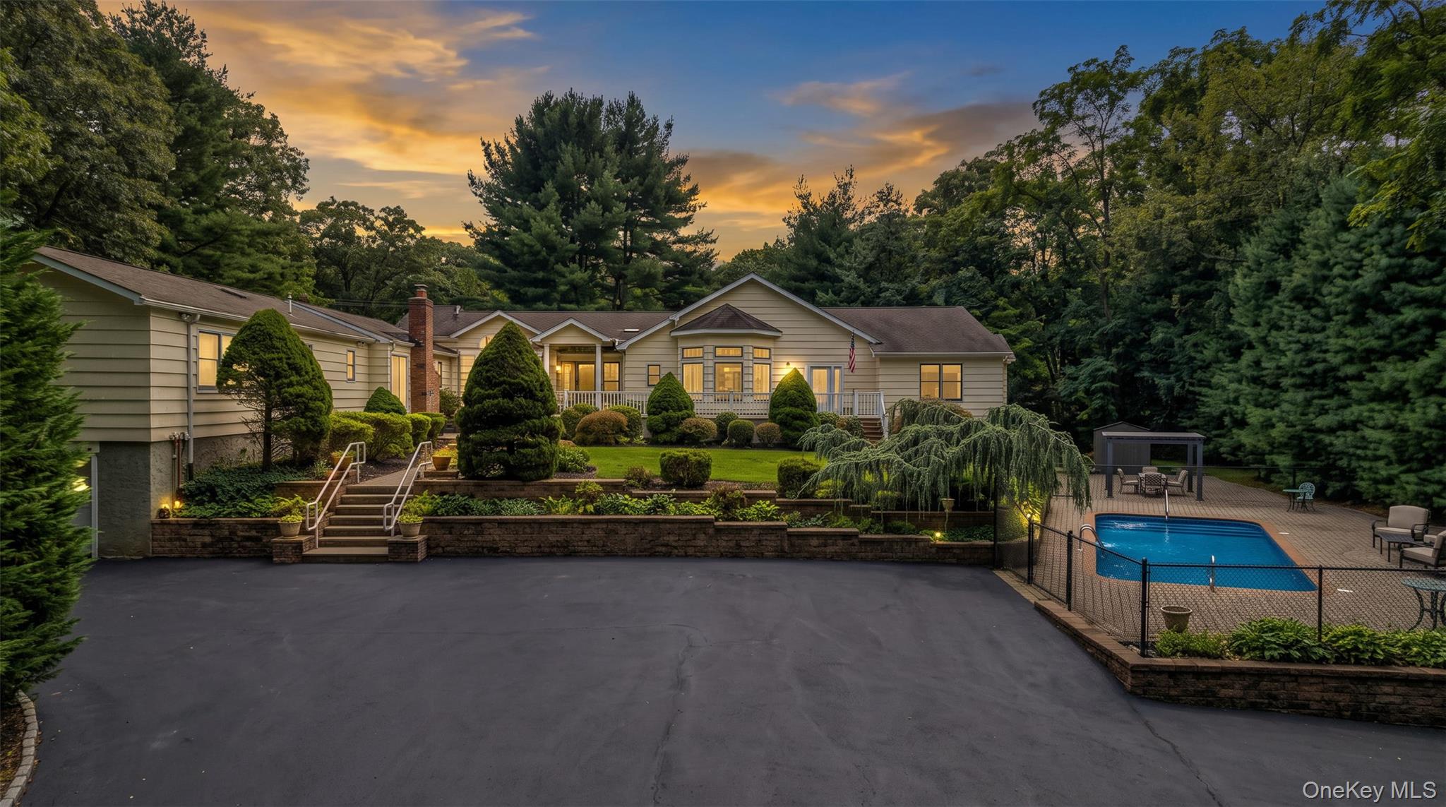 20 Old Route 25A – For Sale photo 2