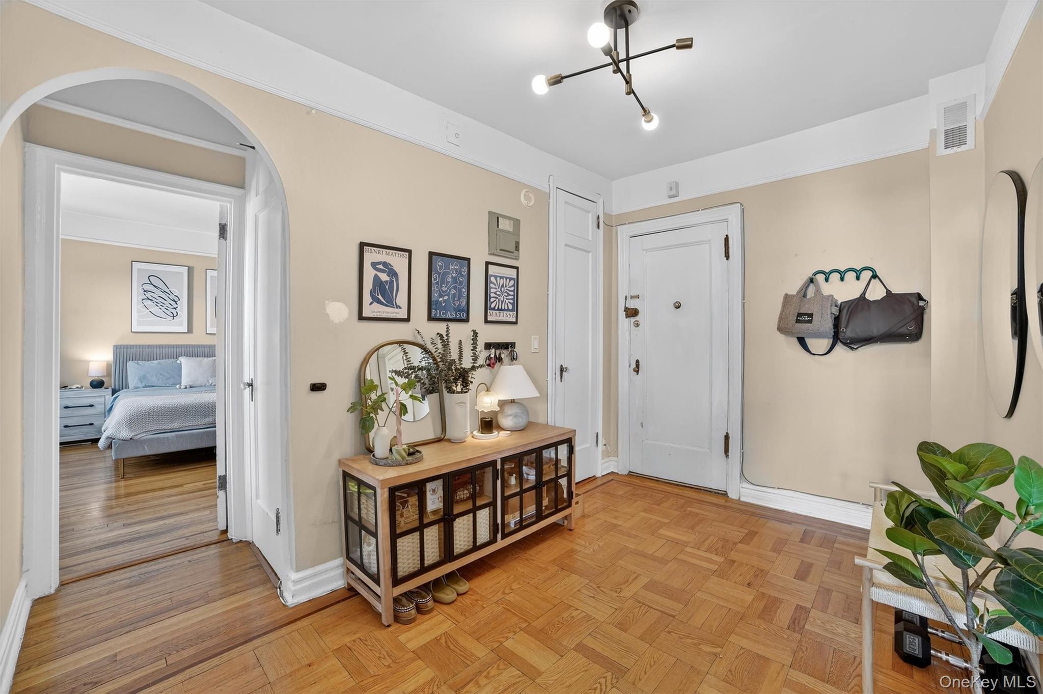 219 Bronx River Road, Unit 4N photo 2