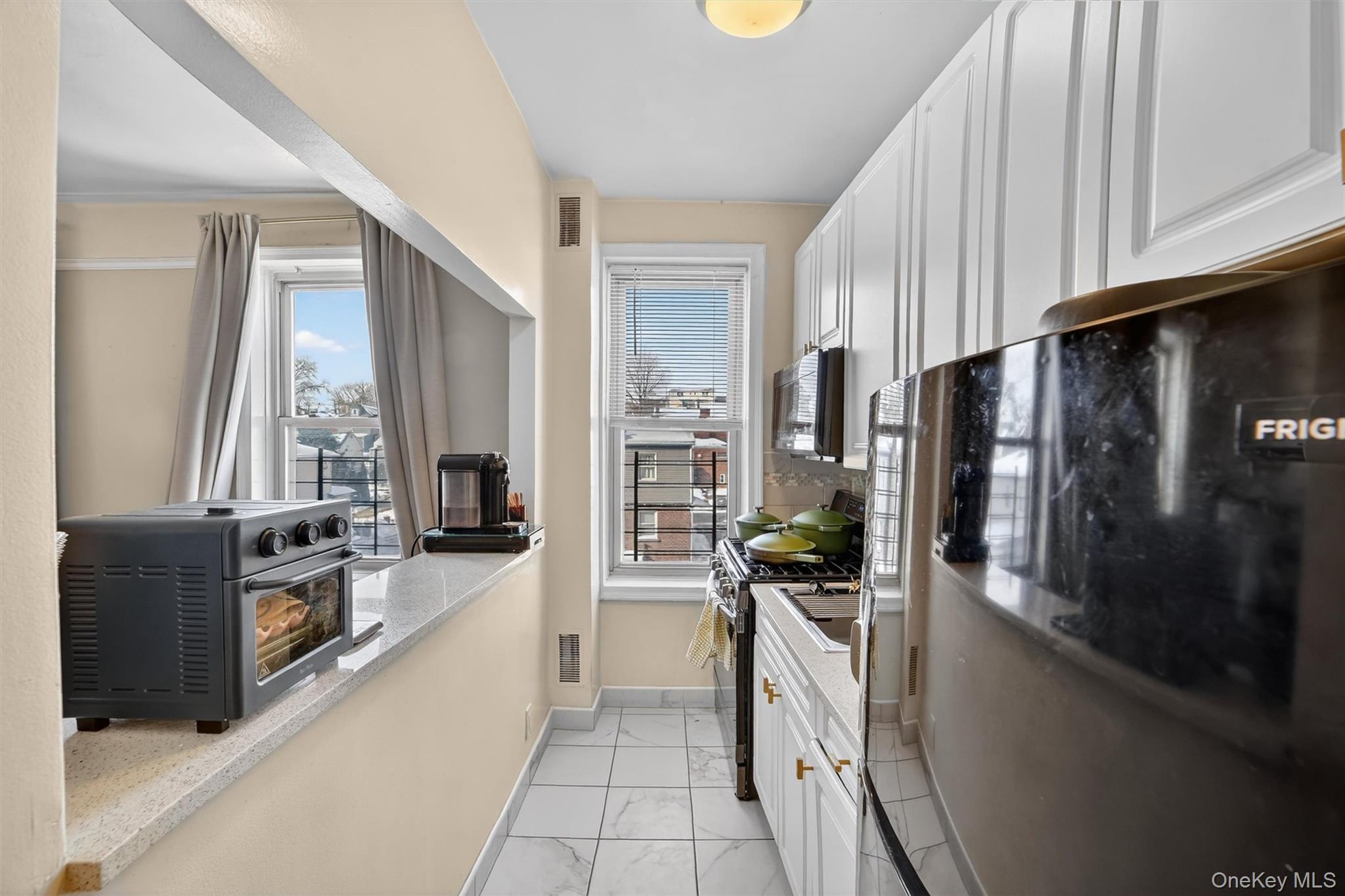 219 Bronx River Road, Unit 4N photo 5