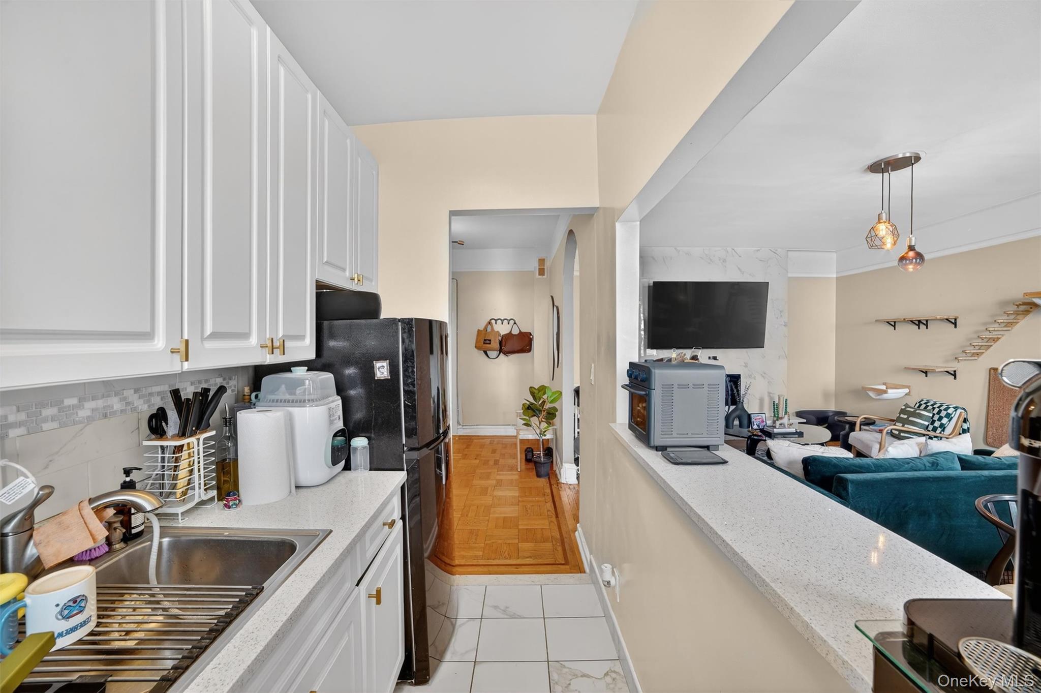 219 Bronx River Road, Unit 4N photo 8