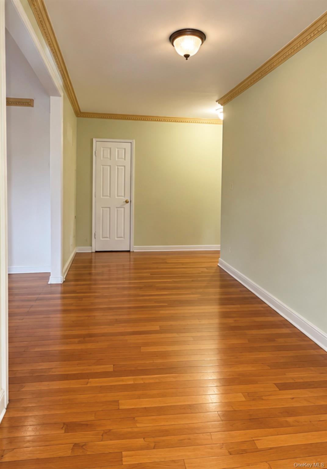 245 Bronx River Road, Unit 8C photo 2