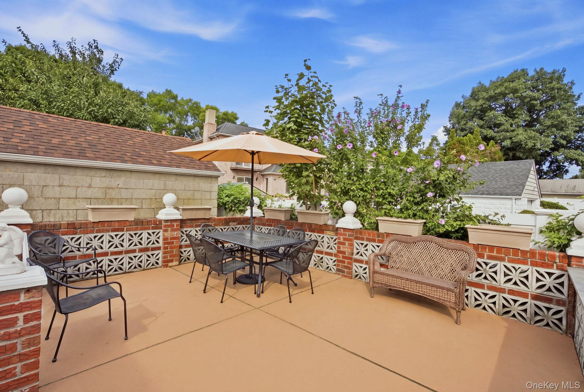 293 85th Avenue – For Sale photo 21
