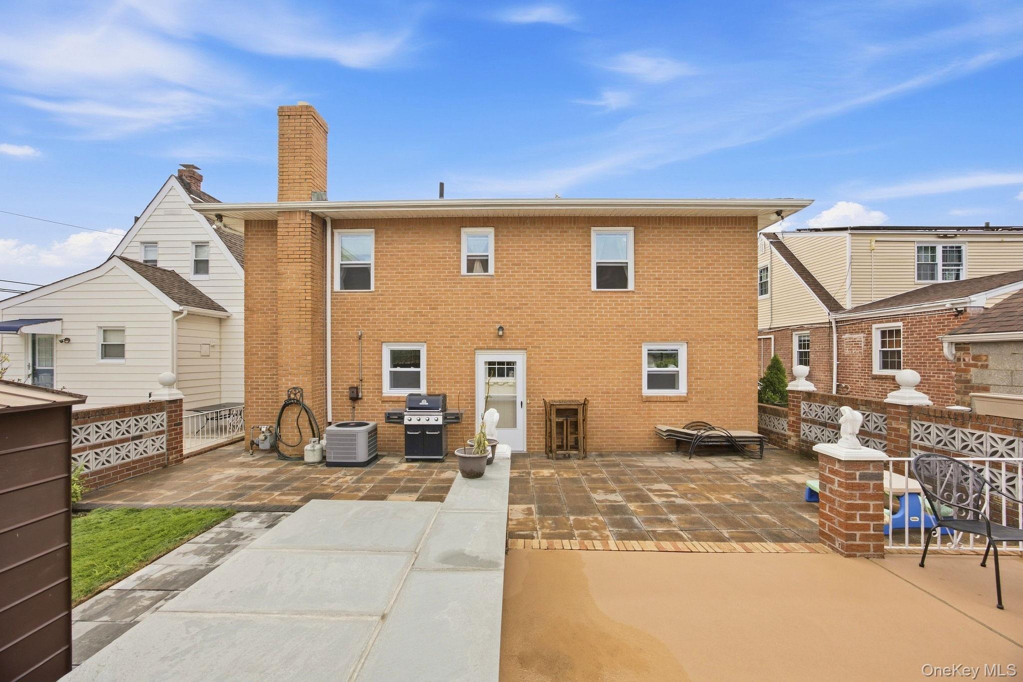 293 85th Avenue – For Sale photo 23