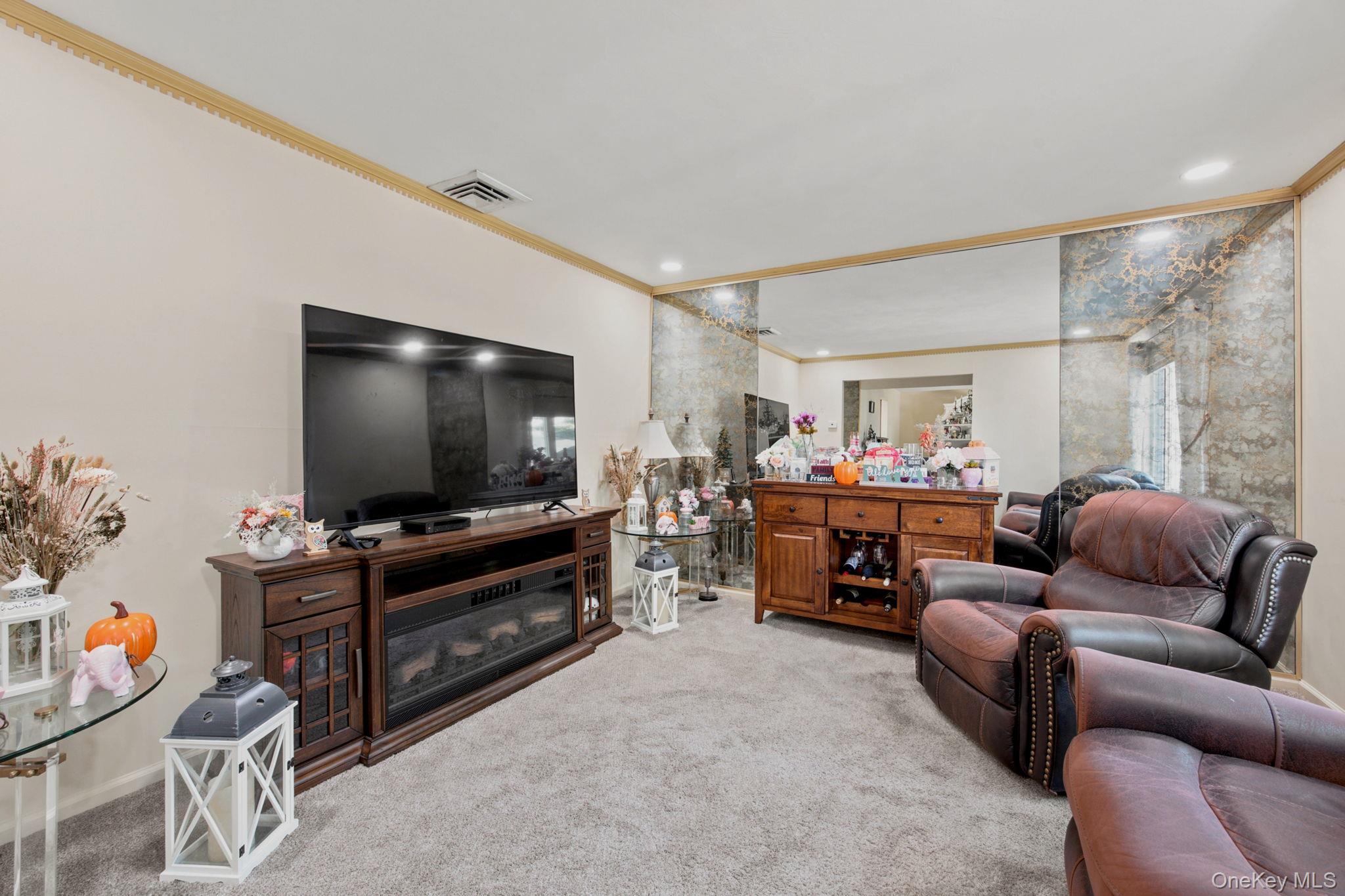 293 85th Avenue – For Sale photo 5