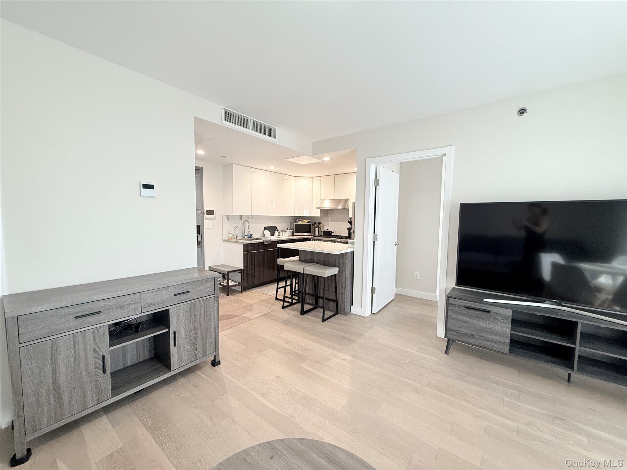 15353 77th Avenue, Unit 3C photo 10