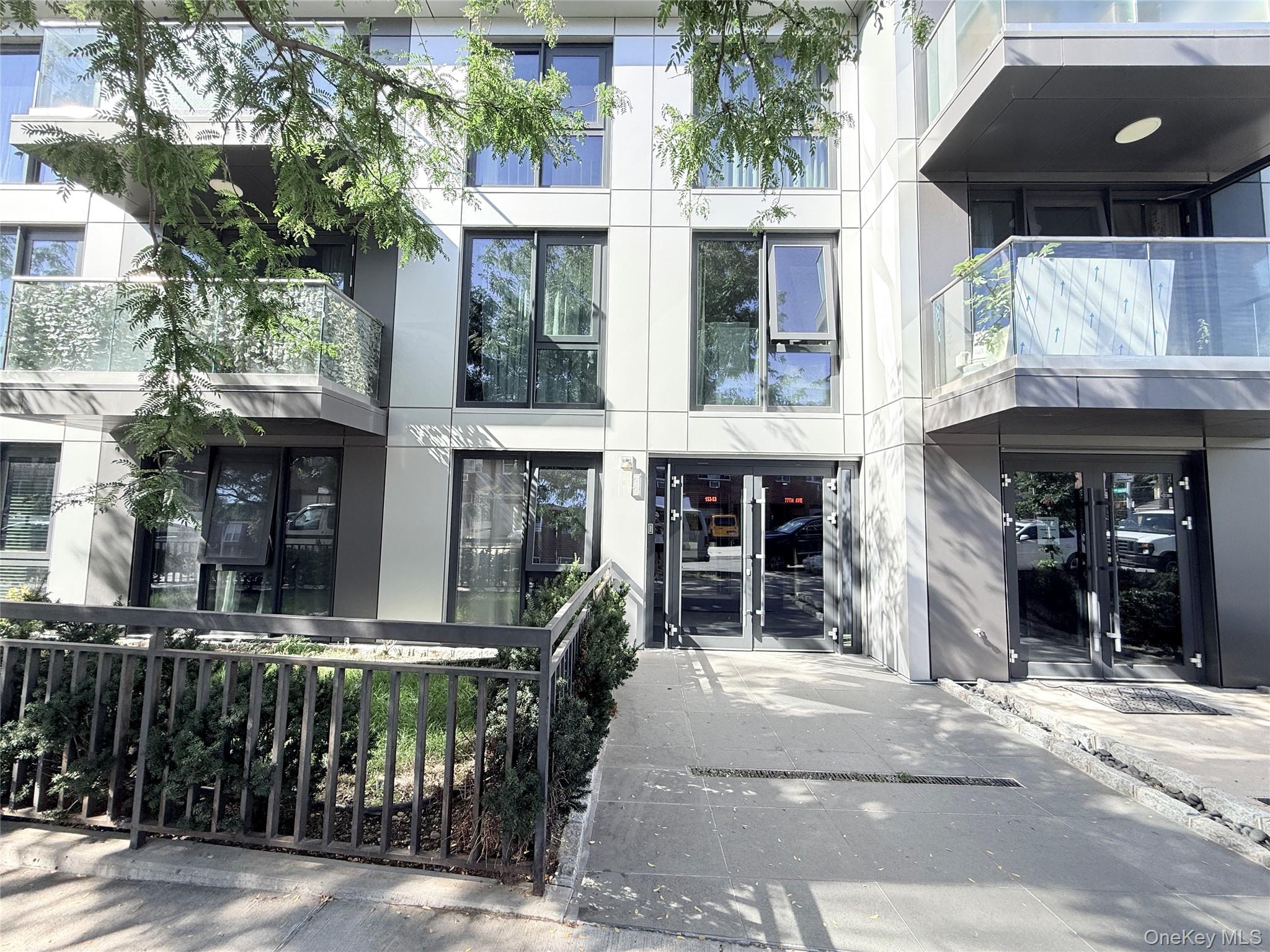 15353 77th Avenue, Unit 3C photo 2