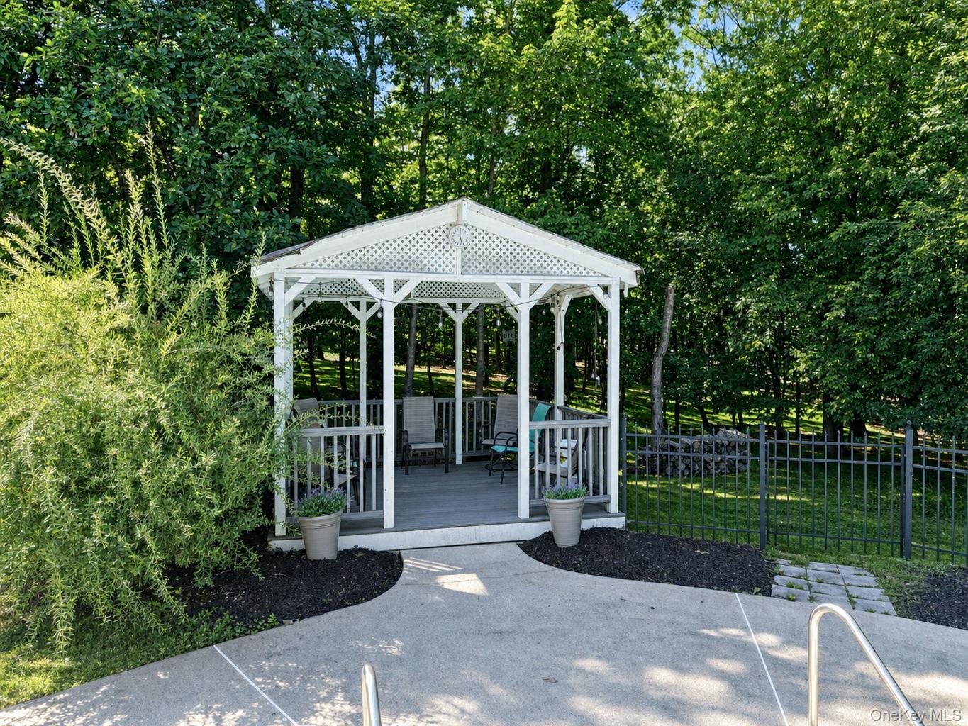 40 Sandra Lane – For Sale photo 42