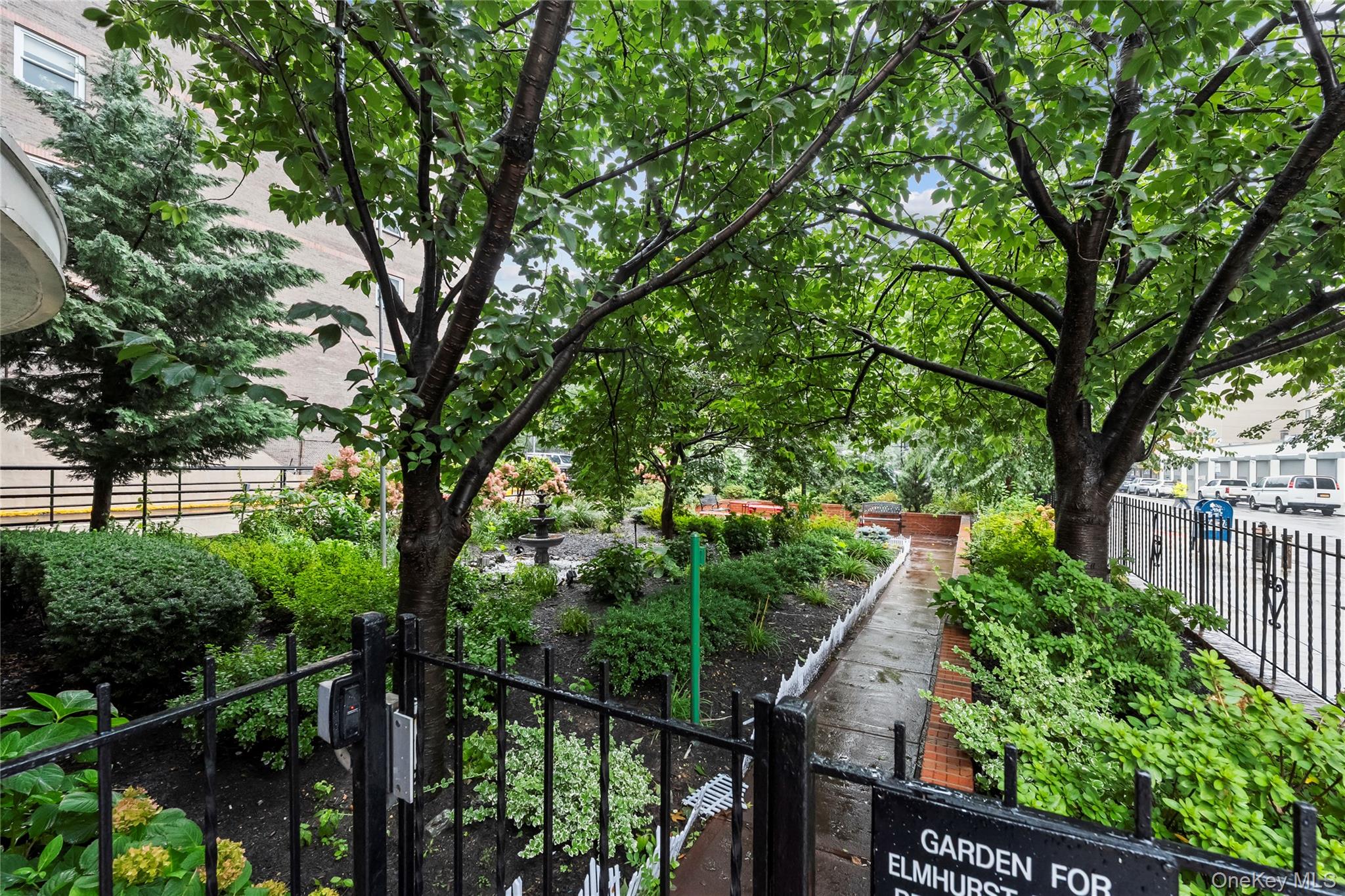 81-11 45th Avenue, Unit 3V photo 13