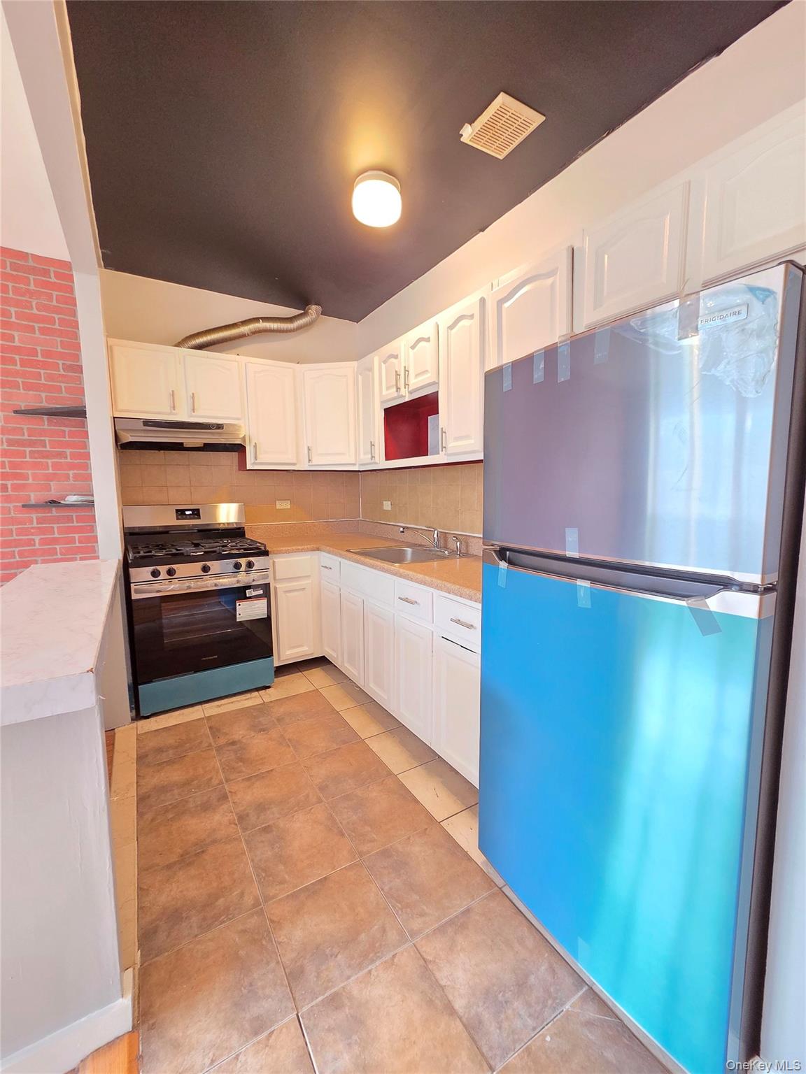 455 E 181st Street, Unit 2 photo 12