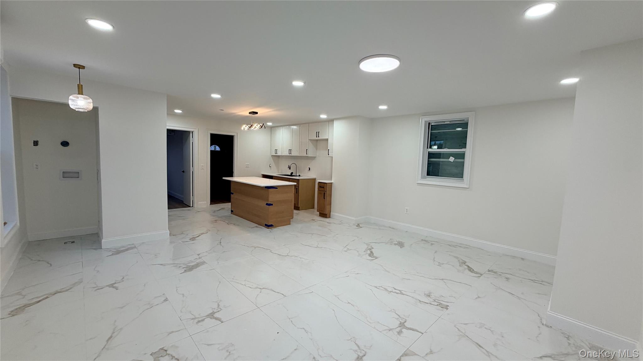 1931 Mayflower Avenue – For Rent photo 3