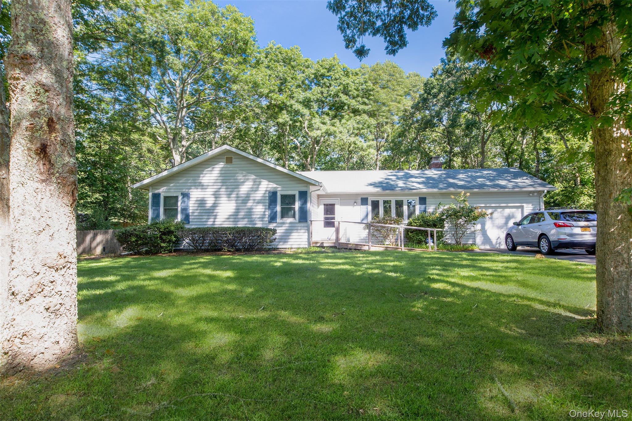 42 Squires Avenue – For Sale photo 2