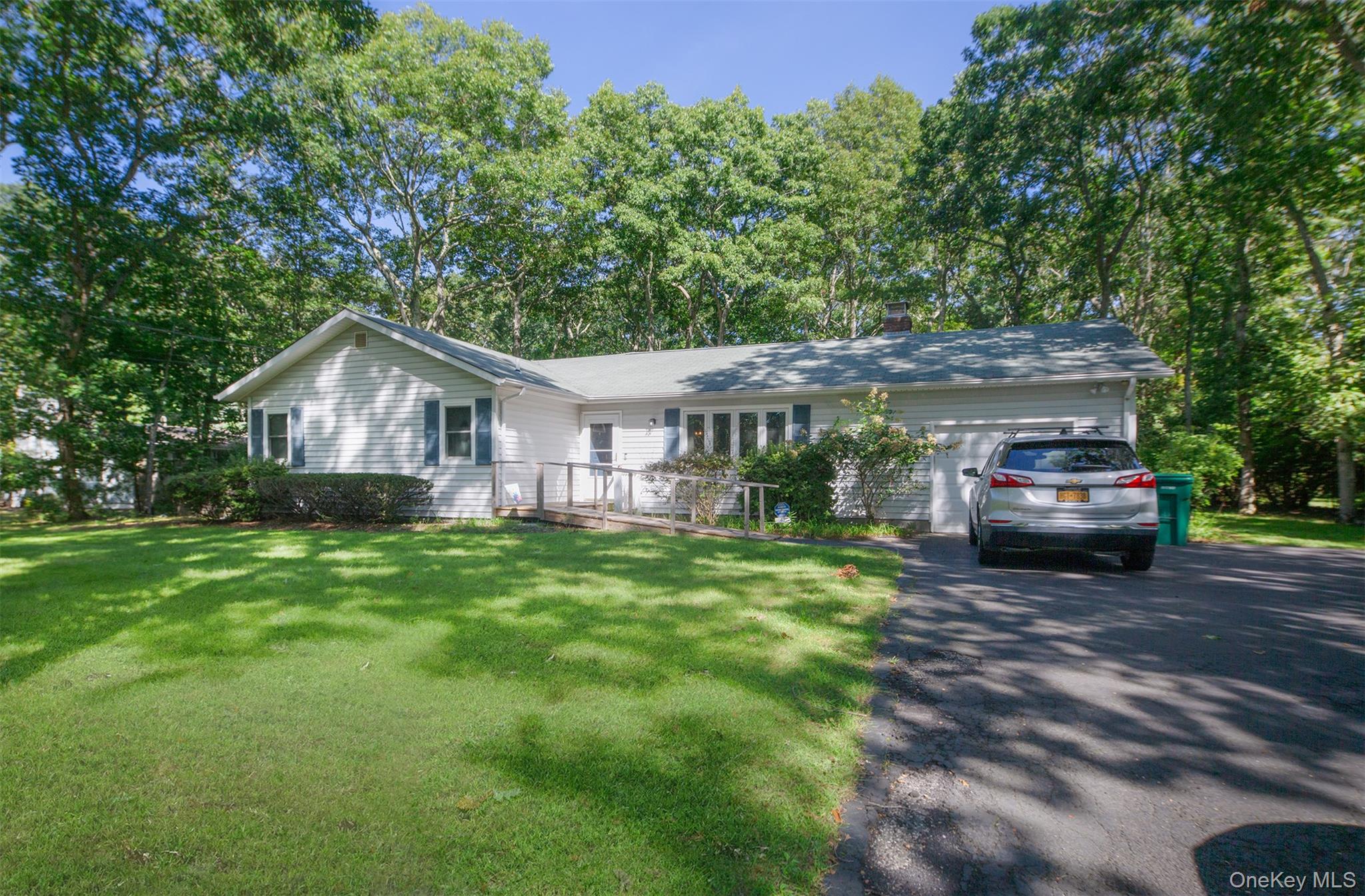 42 Squires Avenue – For Sale