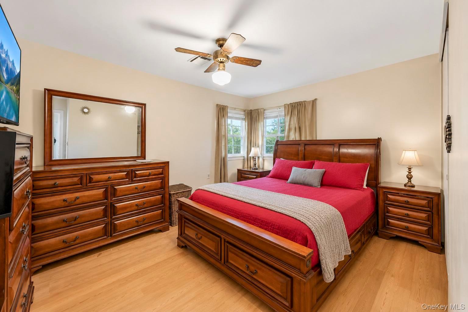 8 Norwalk Lane – For Sale photo 17