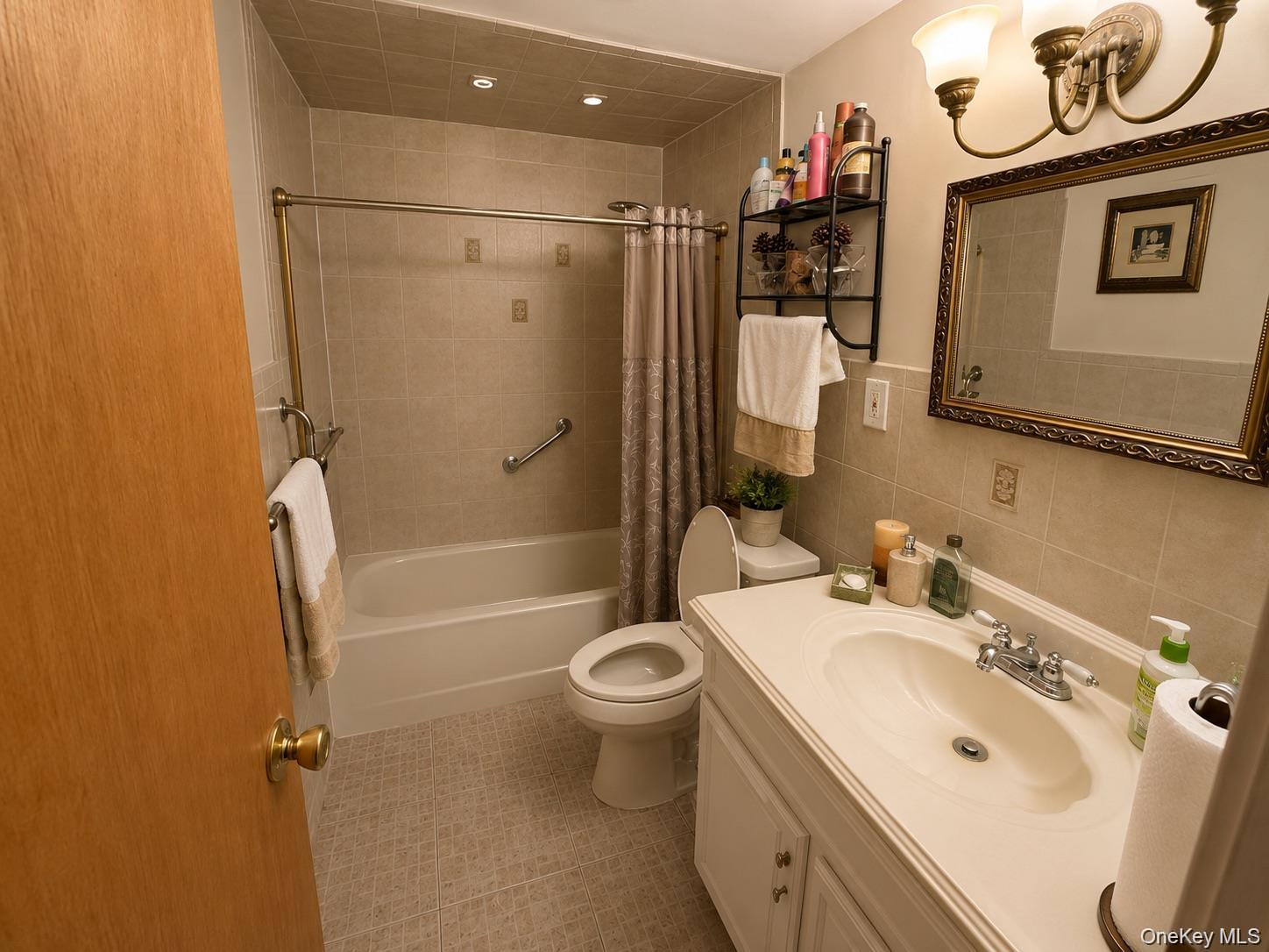 14214 222nd Street – For Rent photo 12