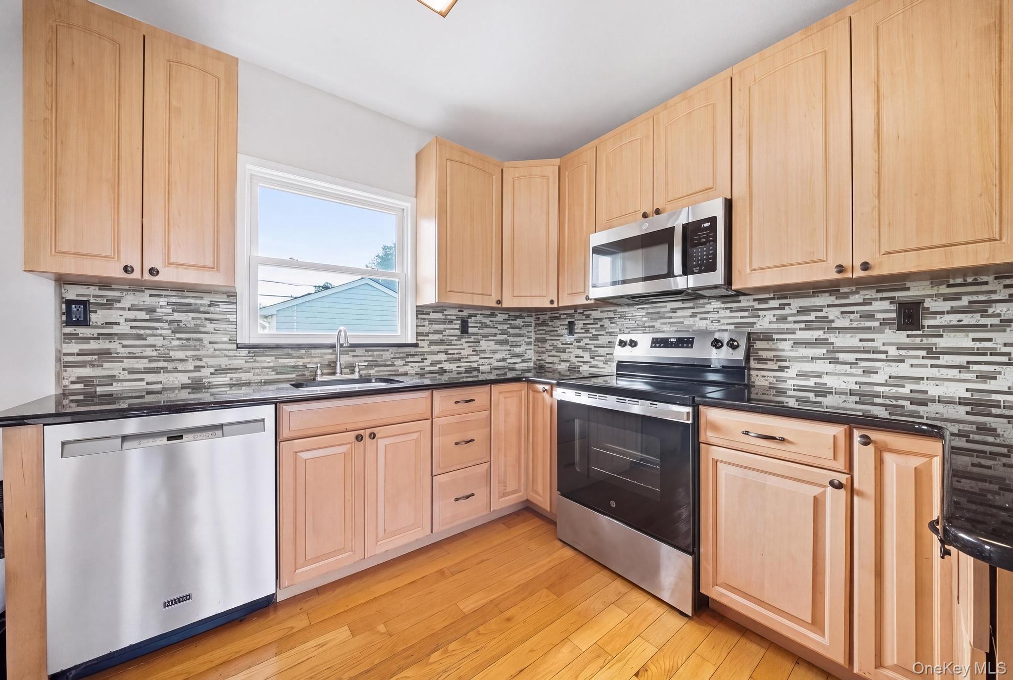 7 Polk Street – For Sale photo 9