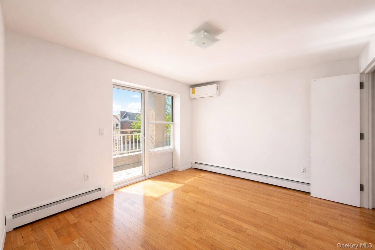93-05 37th Avenue, Unit 2B photo 4