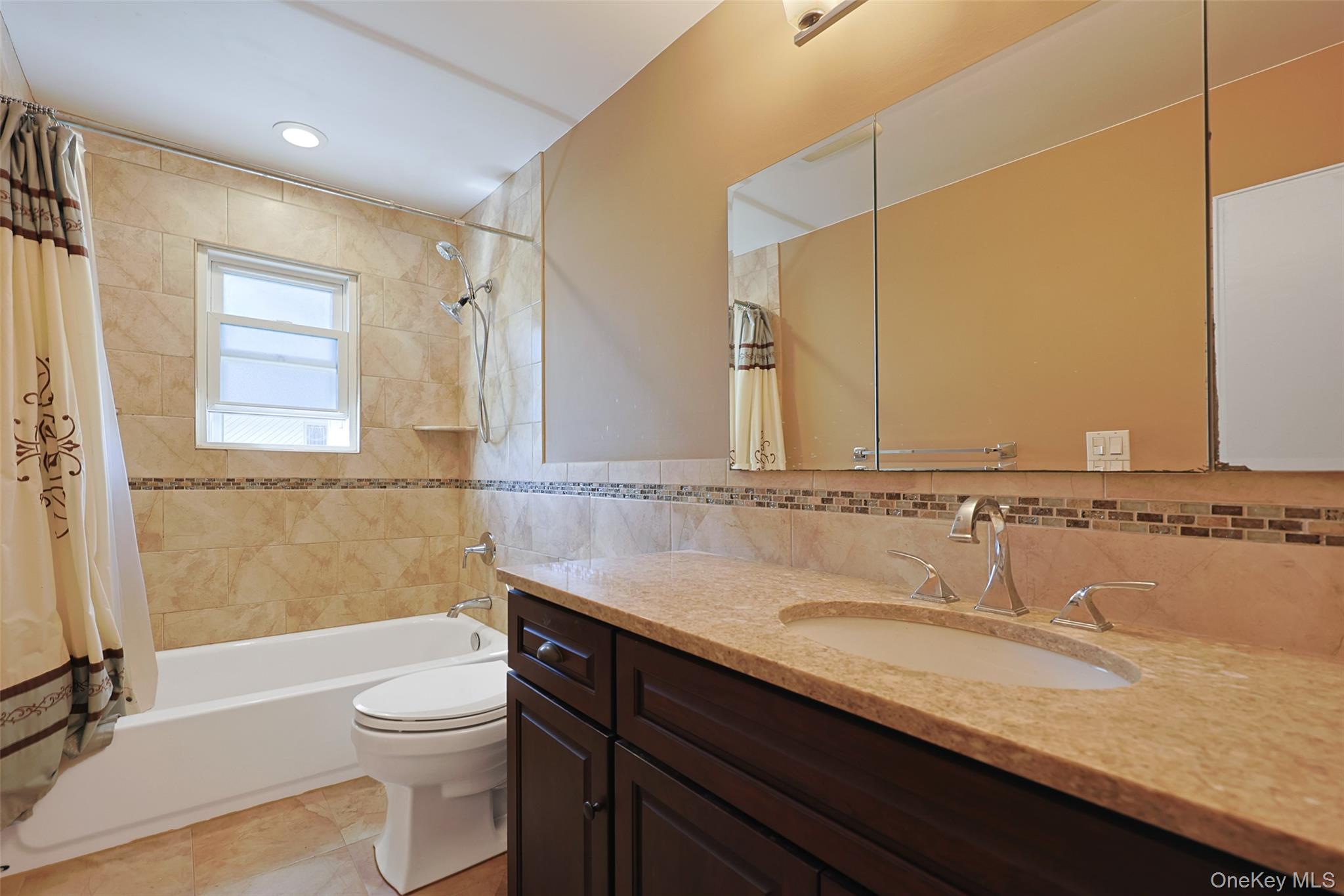 25 Hollywood Drive – For Rent photo 23