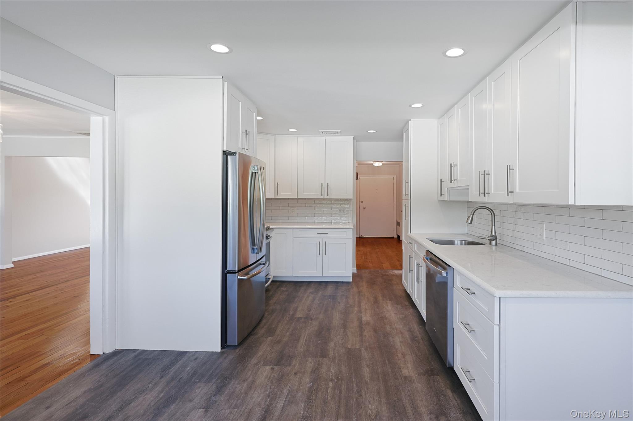 25 Hollywood Drive – For Rent photo 12