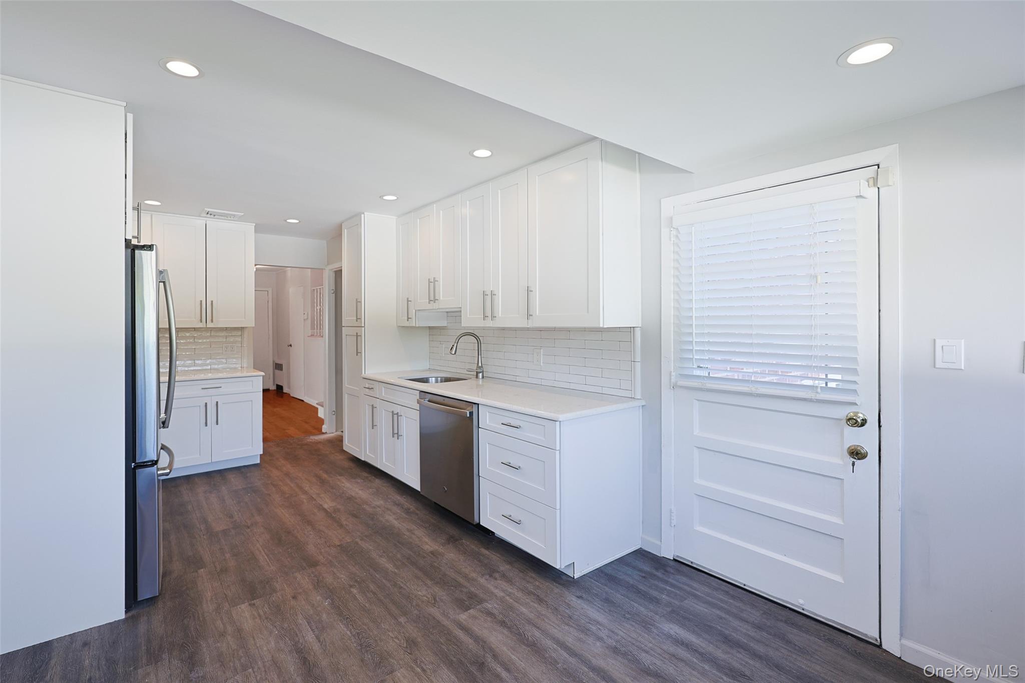 25 Hollywood Drive – For Rent photo 13