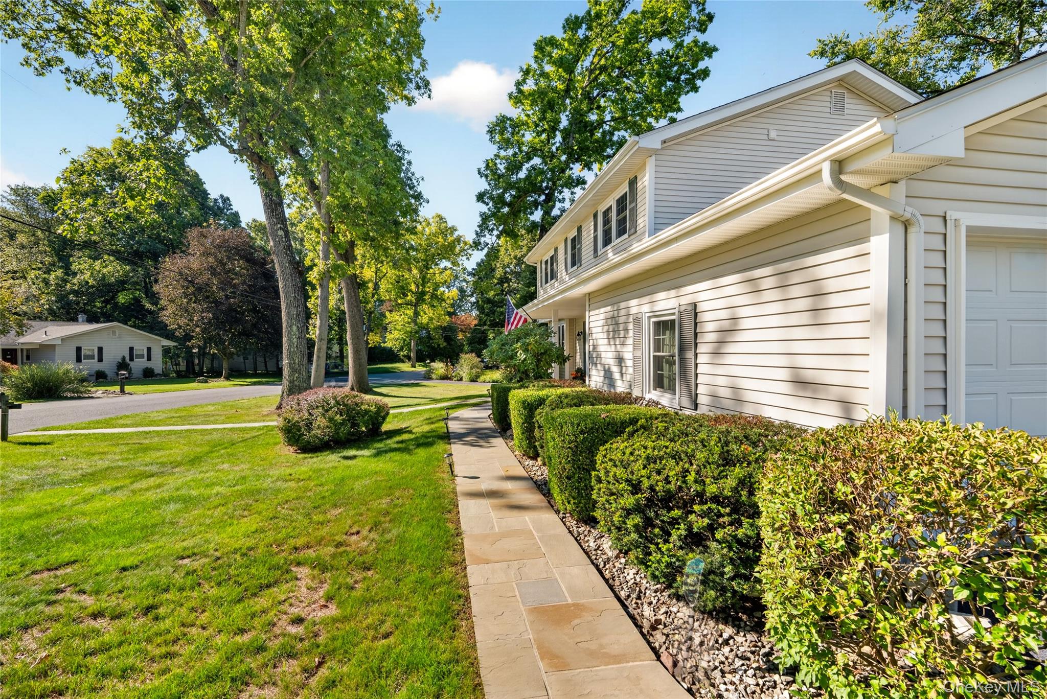 4 Wayne Drive – For Sale photo 2