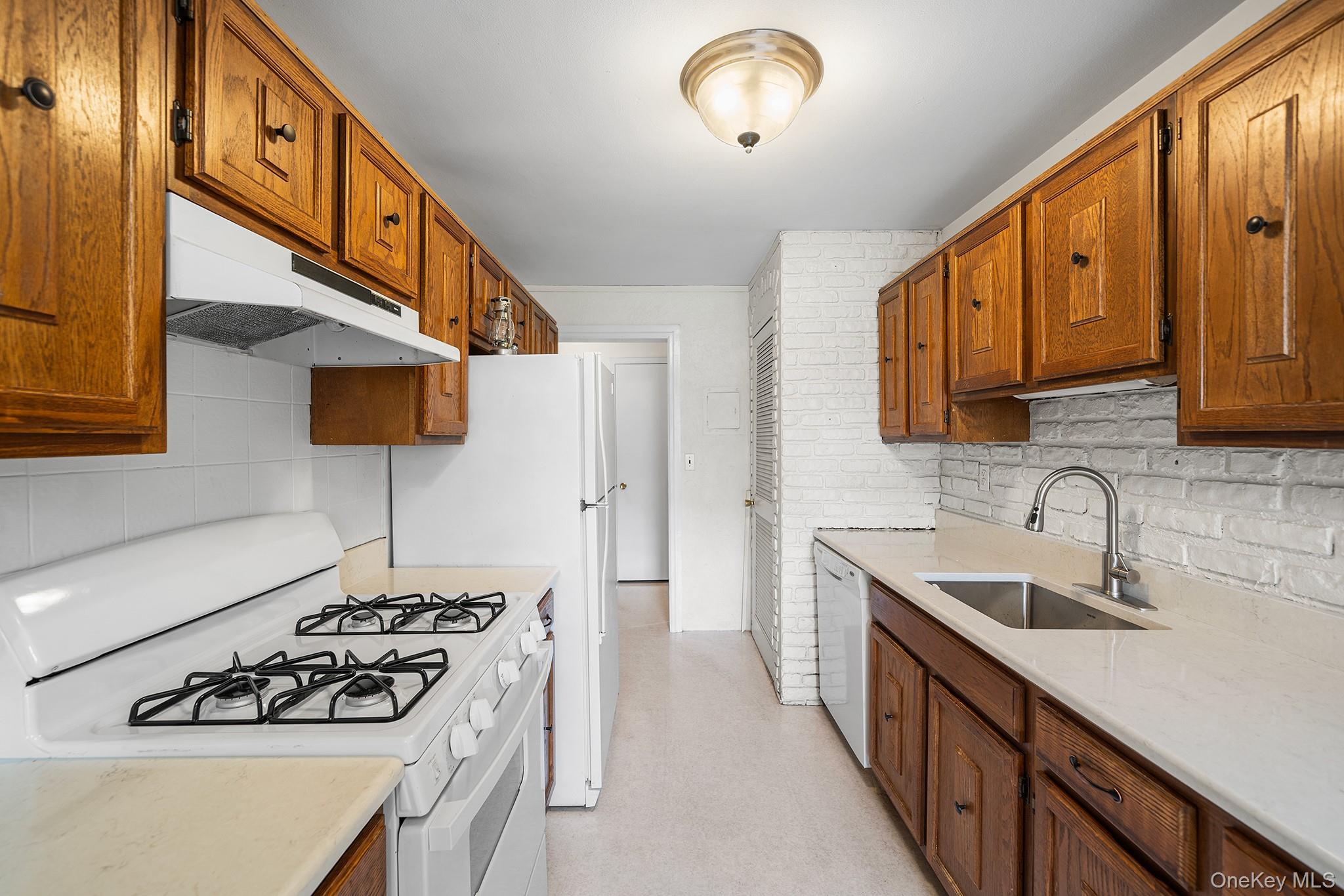 63 New Holland Village – For Sale photo 13