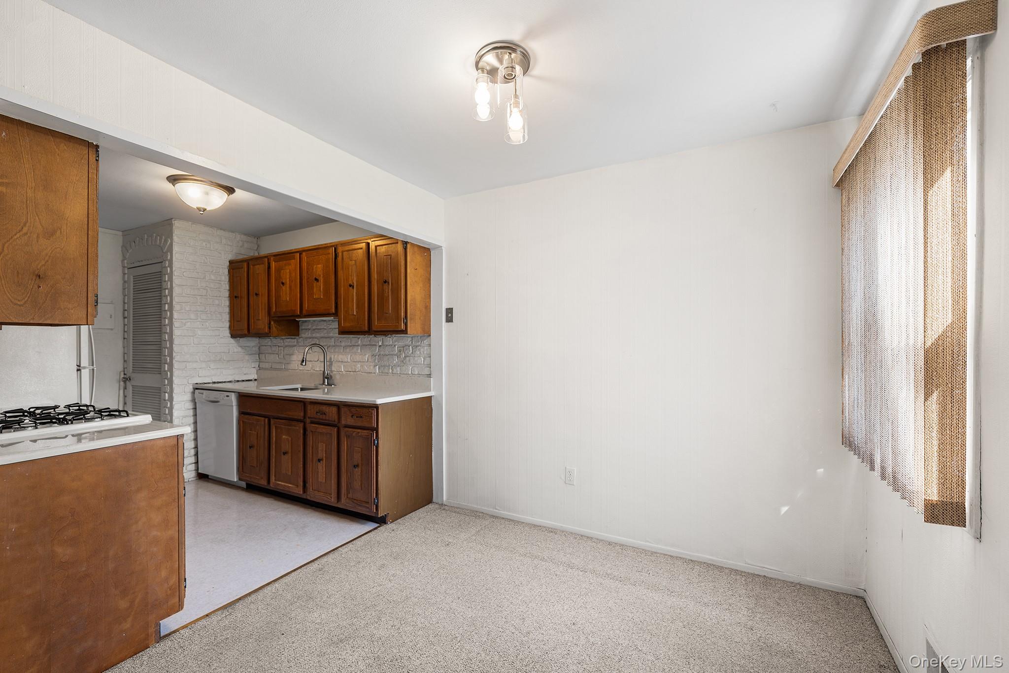 63 New Holland Village – For Sale photo 10
