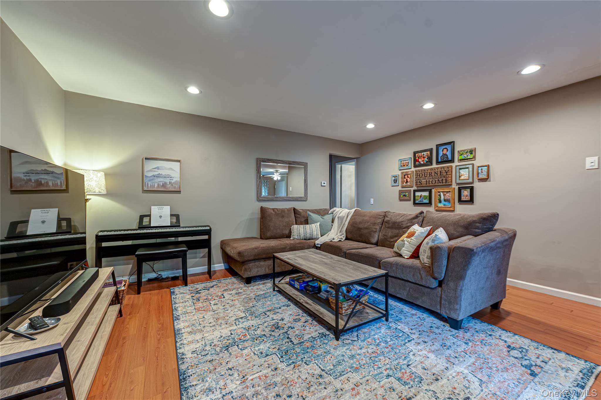 85 Richmond Boulevard, Unit 1A photo 10