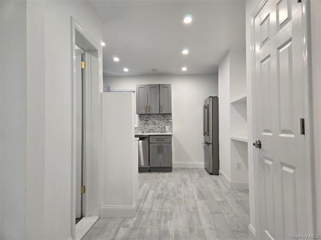 3074 Lexington Avenue, Unit 2 photo 8