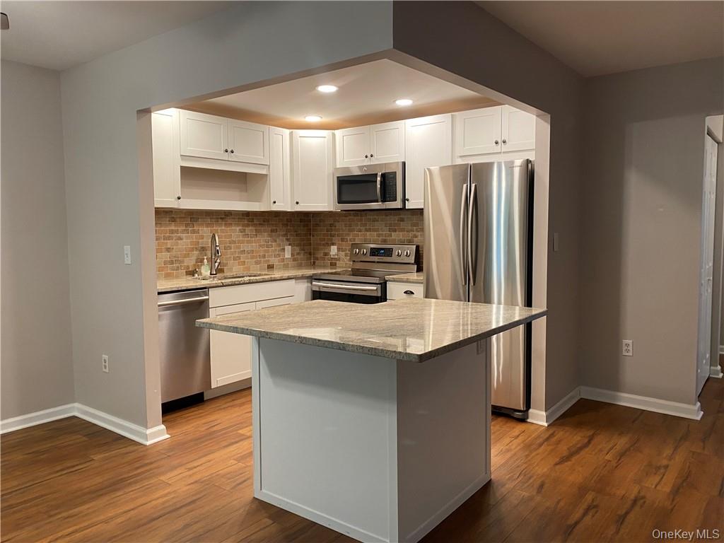 11 B Scarborough Lane Lane, Unit B photo 2