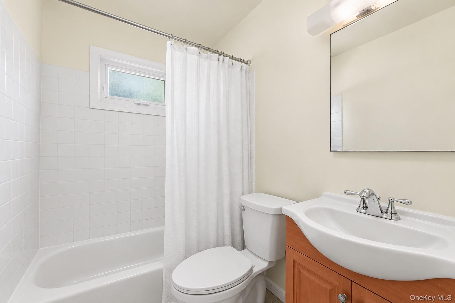 74 View Street W – For Sale photo 13