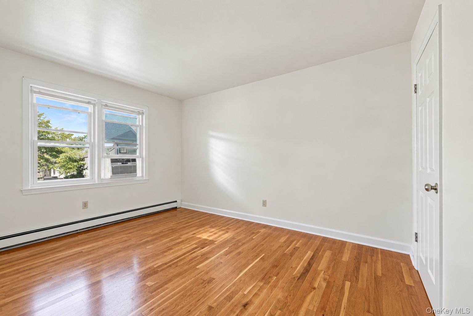 74 View Street W – For Sale photo 14