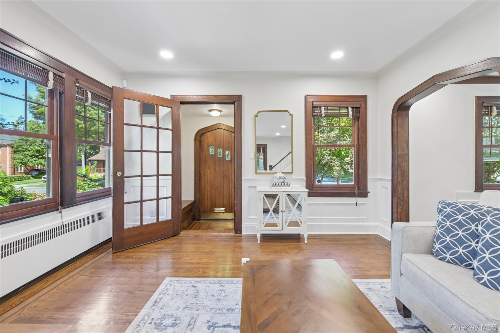 206 Glenmore Street – For Sale photo 3