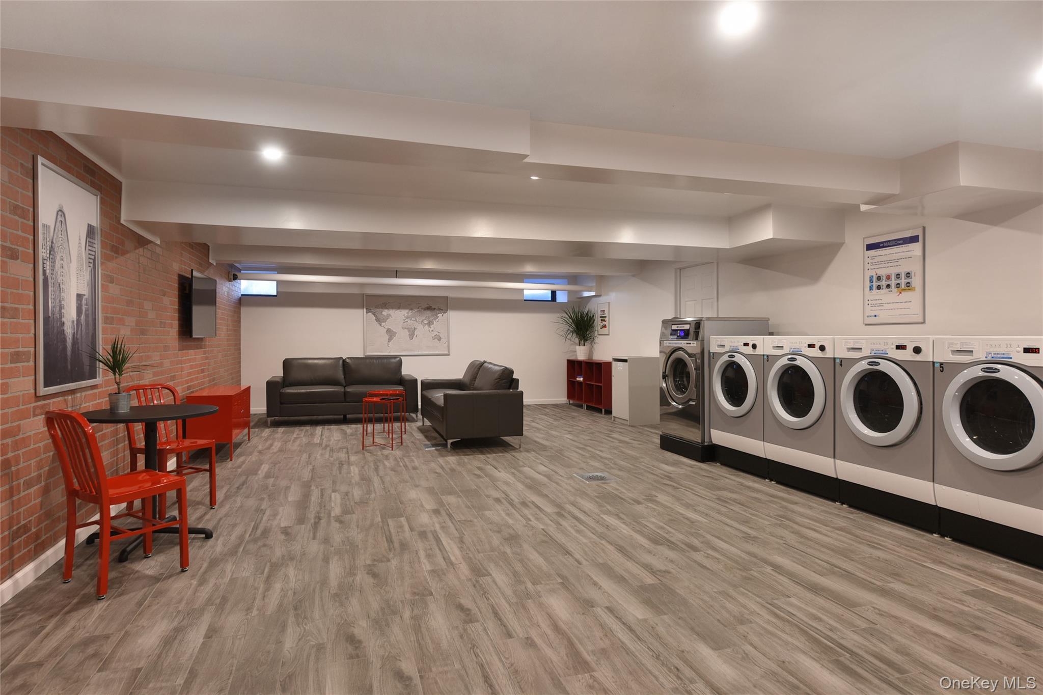 21 Barstow Road, Unit 2D photo 4