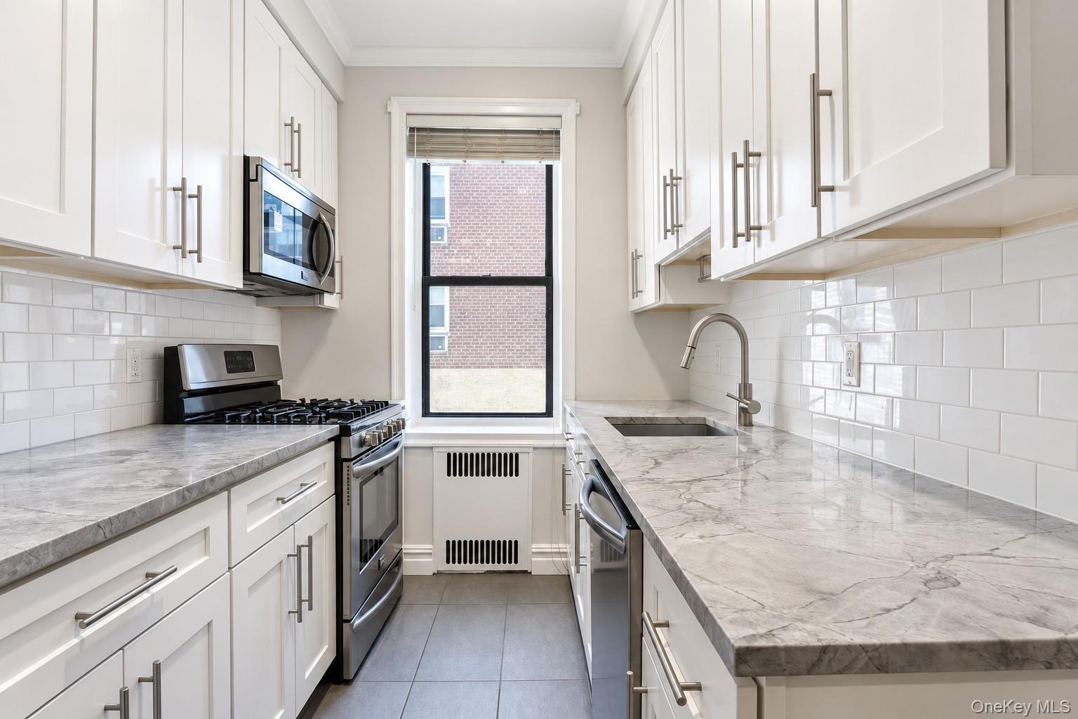 21 Barstow Road, Unit 2D photo 7