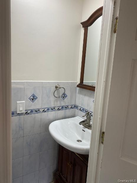 85-25 Kendrick Place – For Rent photo 8