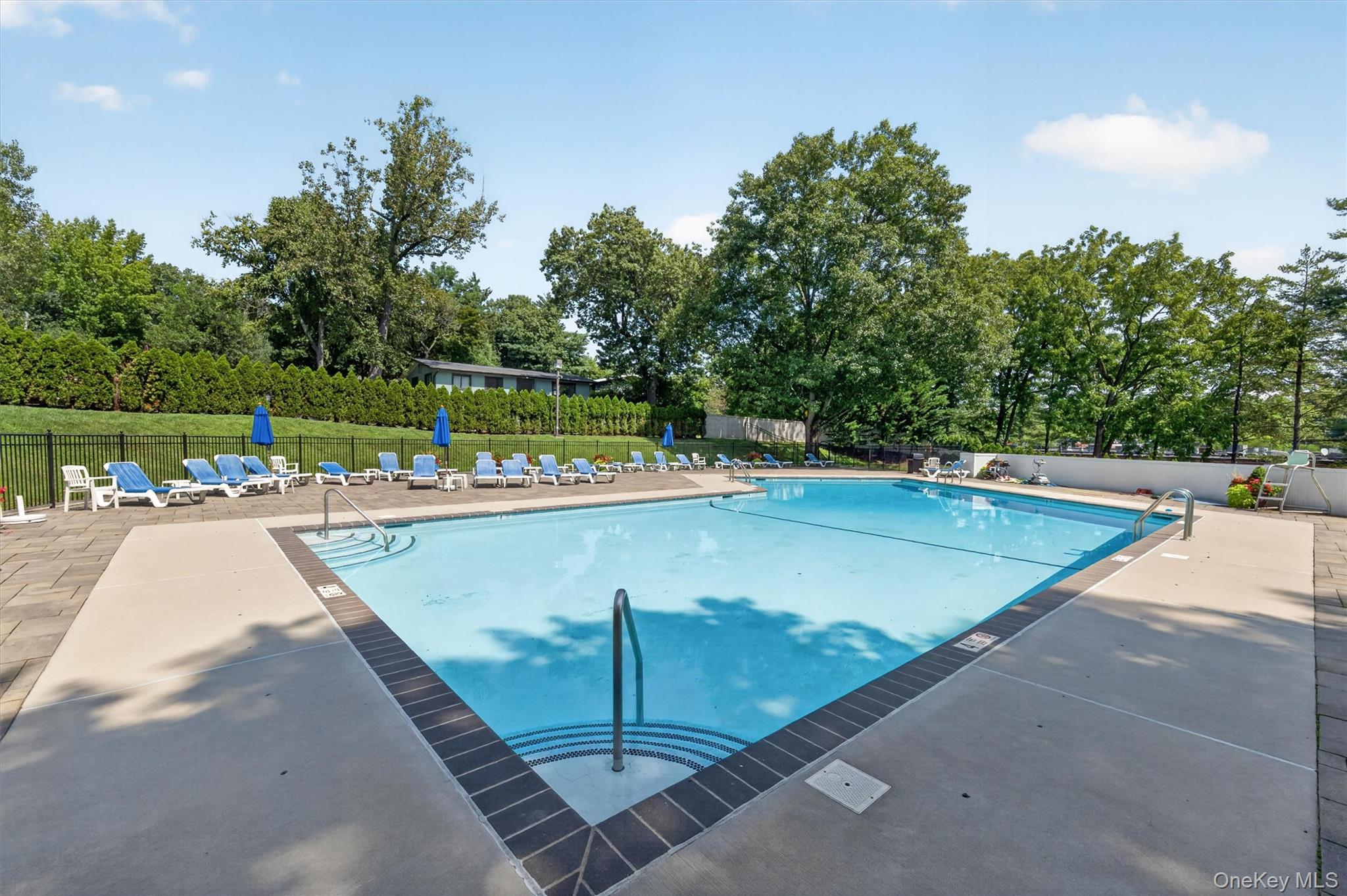 311 Tallwood Drive, Unit 311 photo 27