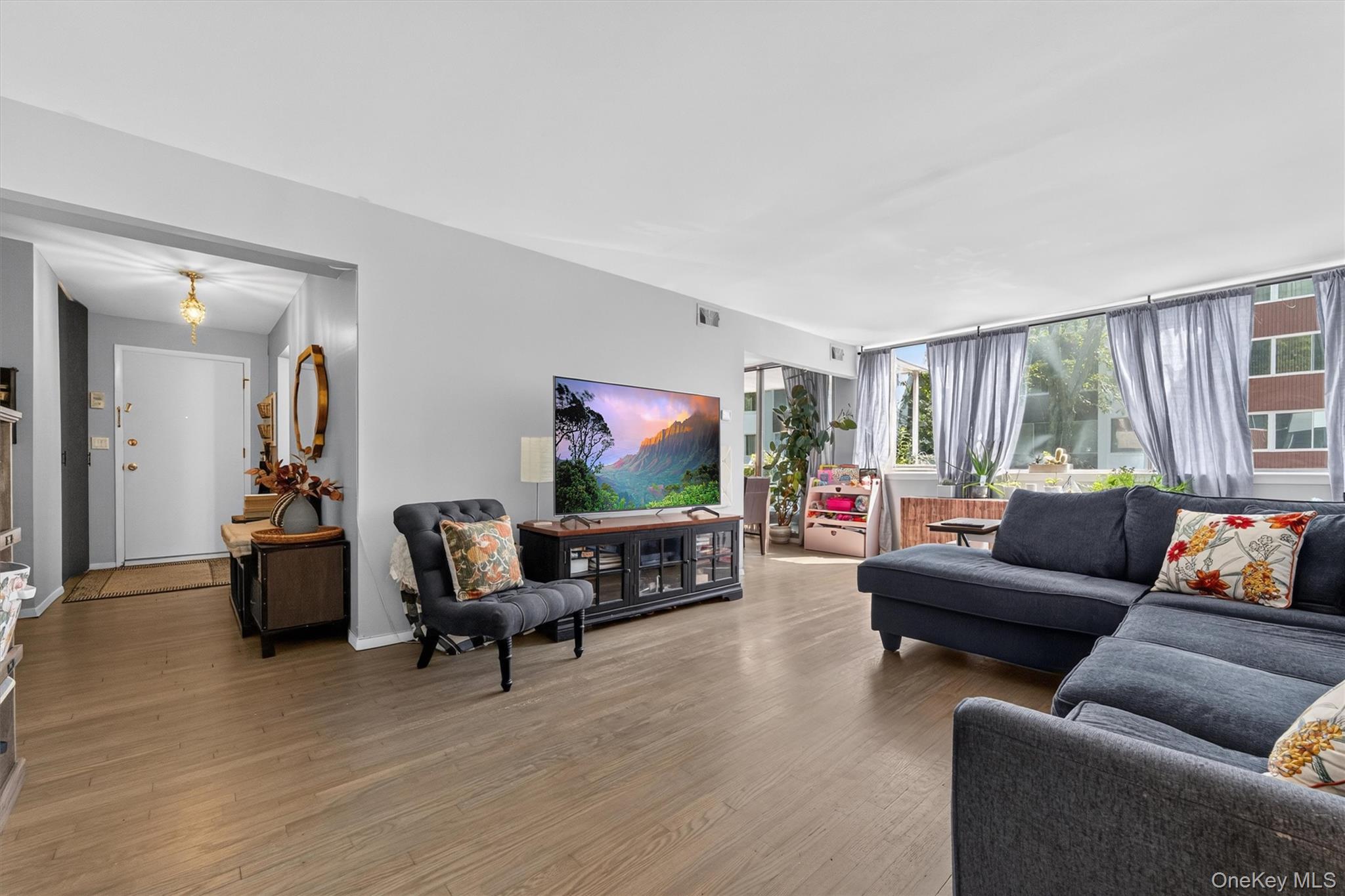 311 Tallwood Drive, Unit 311 photo 9