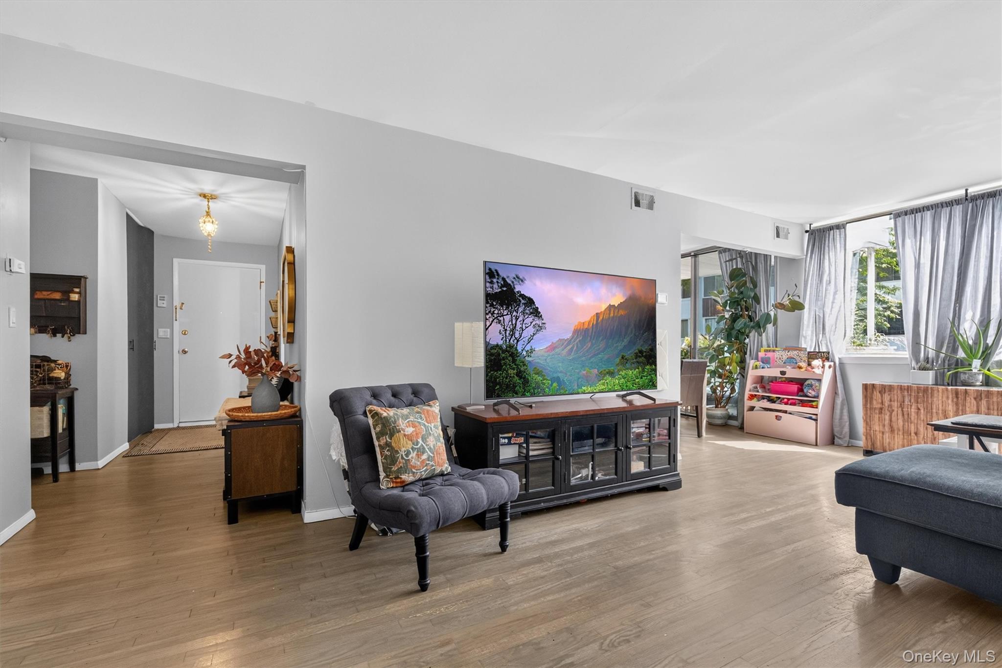 311 Tallwood Drive, Unit 311 photo 6