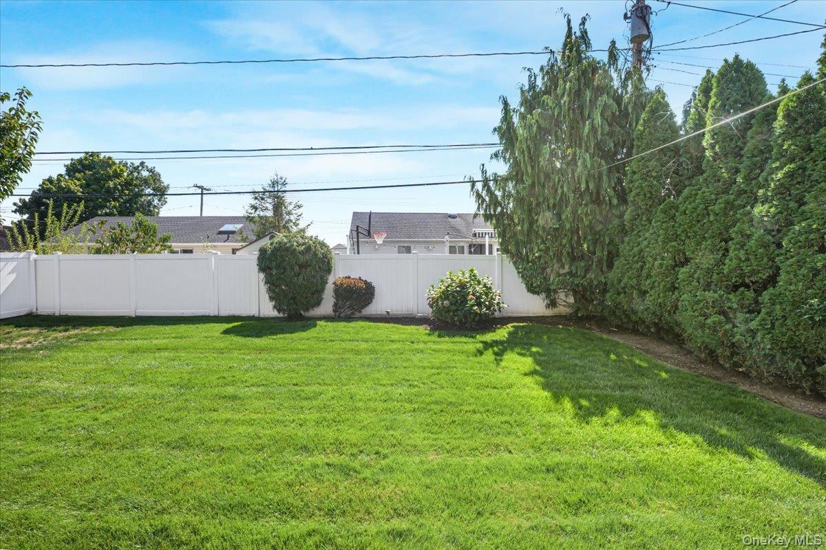2014 Central Drive S – For Sale photo 23