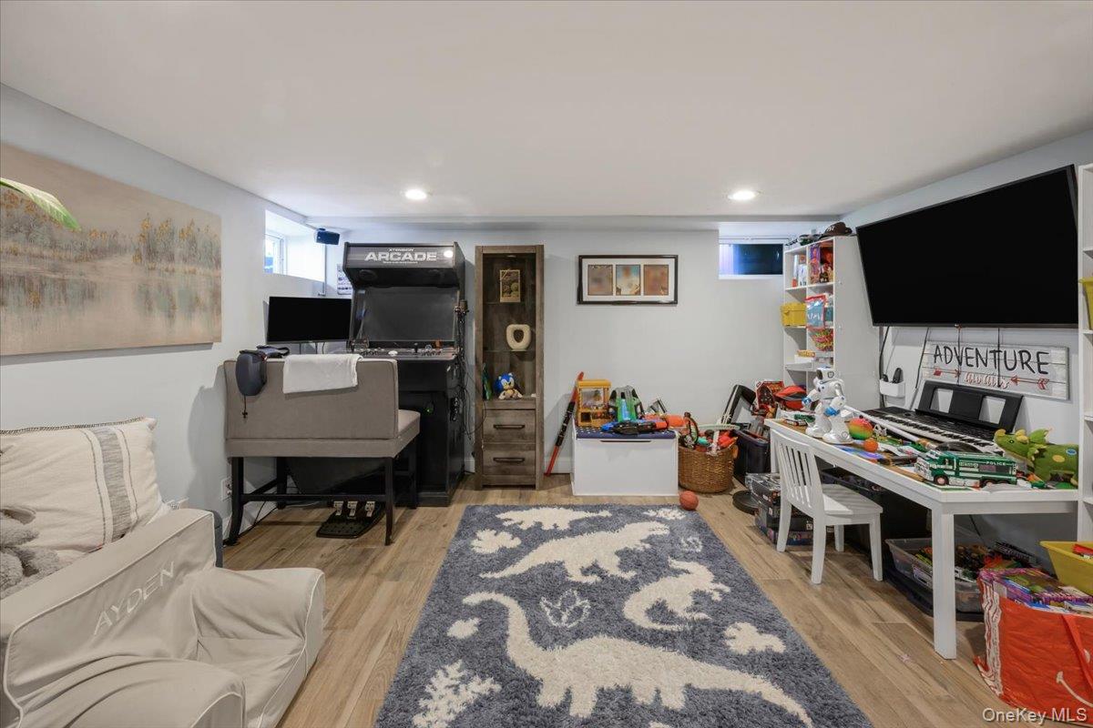 2014 Central Drive S – For Sale photo 18