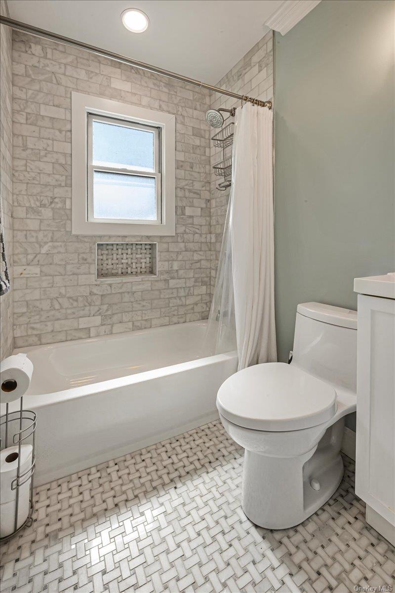 2014 Central Drive S – For Sale photo 11