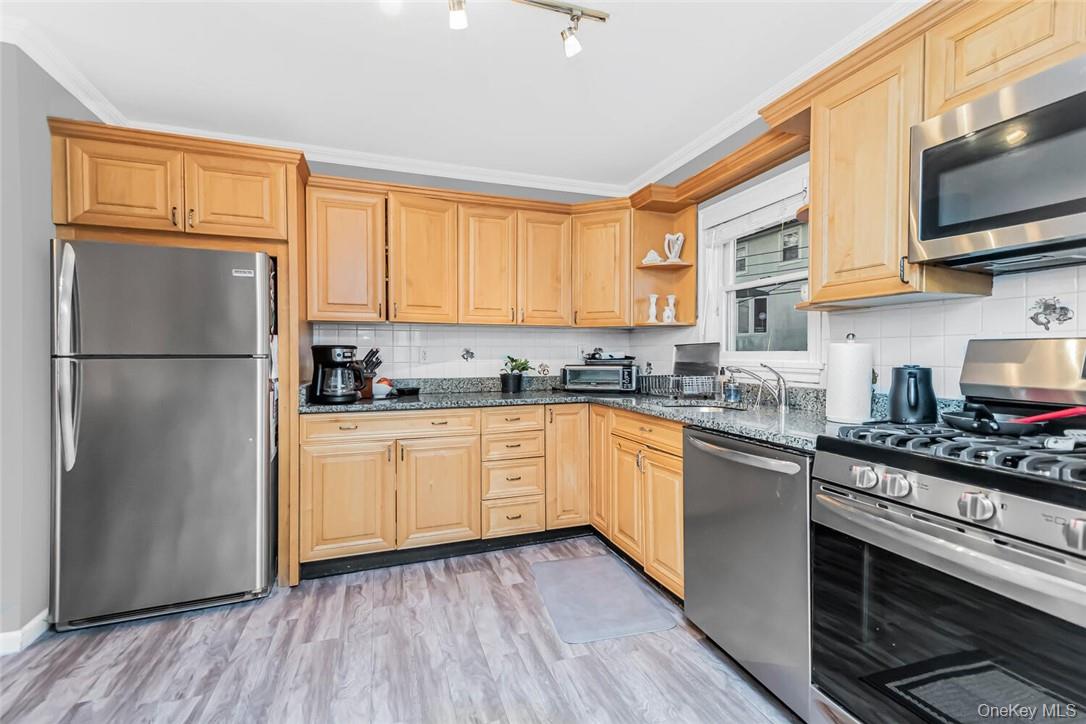 451 W 258th Street – For Sale photo 6