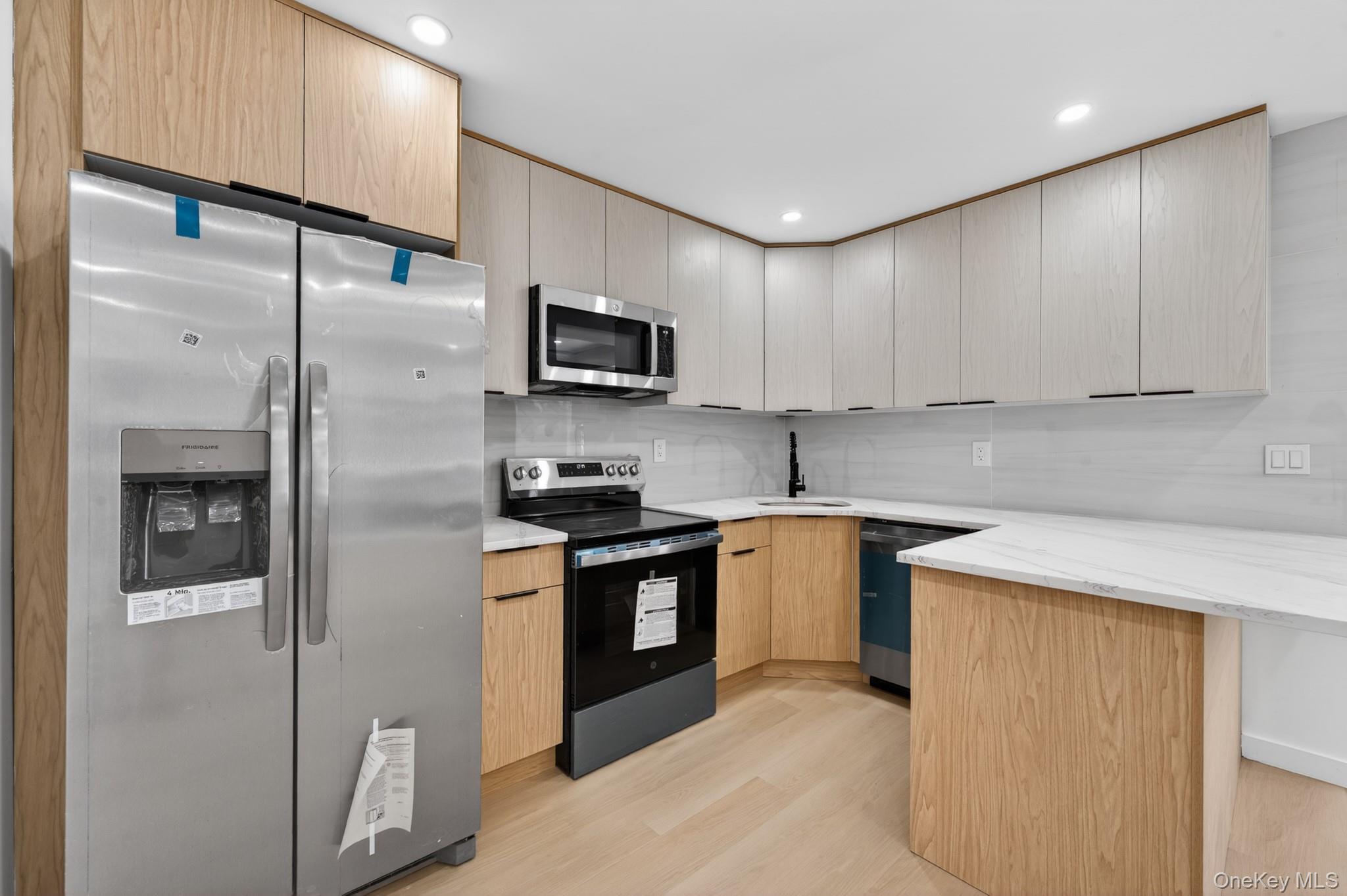 511 E 54th Street – For Sale photo 3