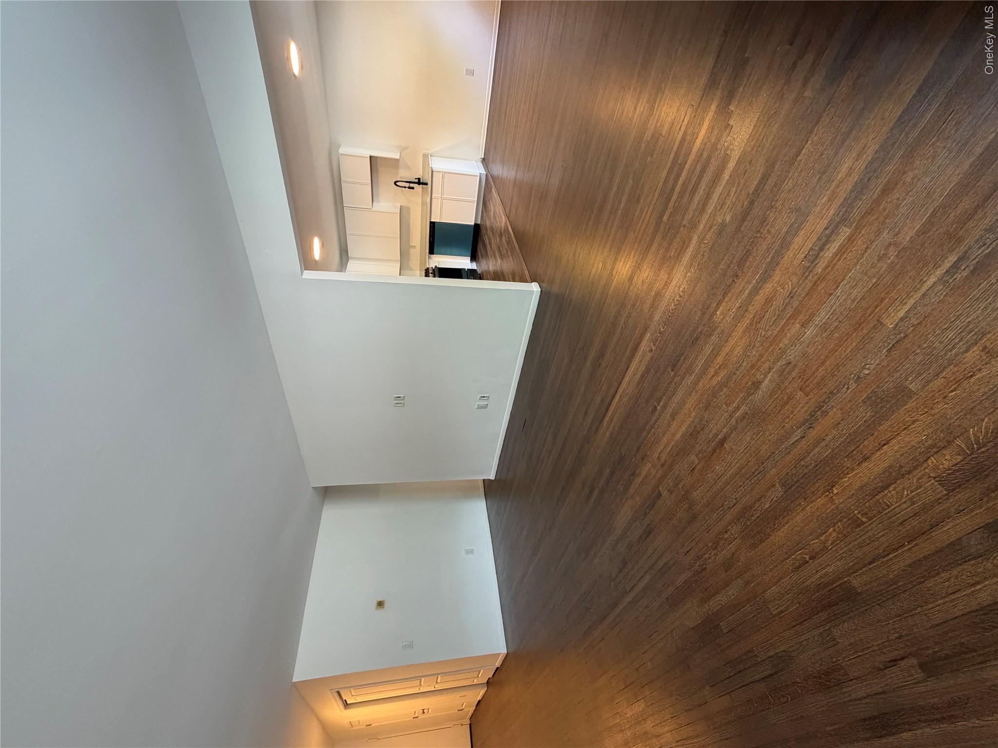 3 W Lawrence Park Drive, Unit 1 photo 2