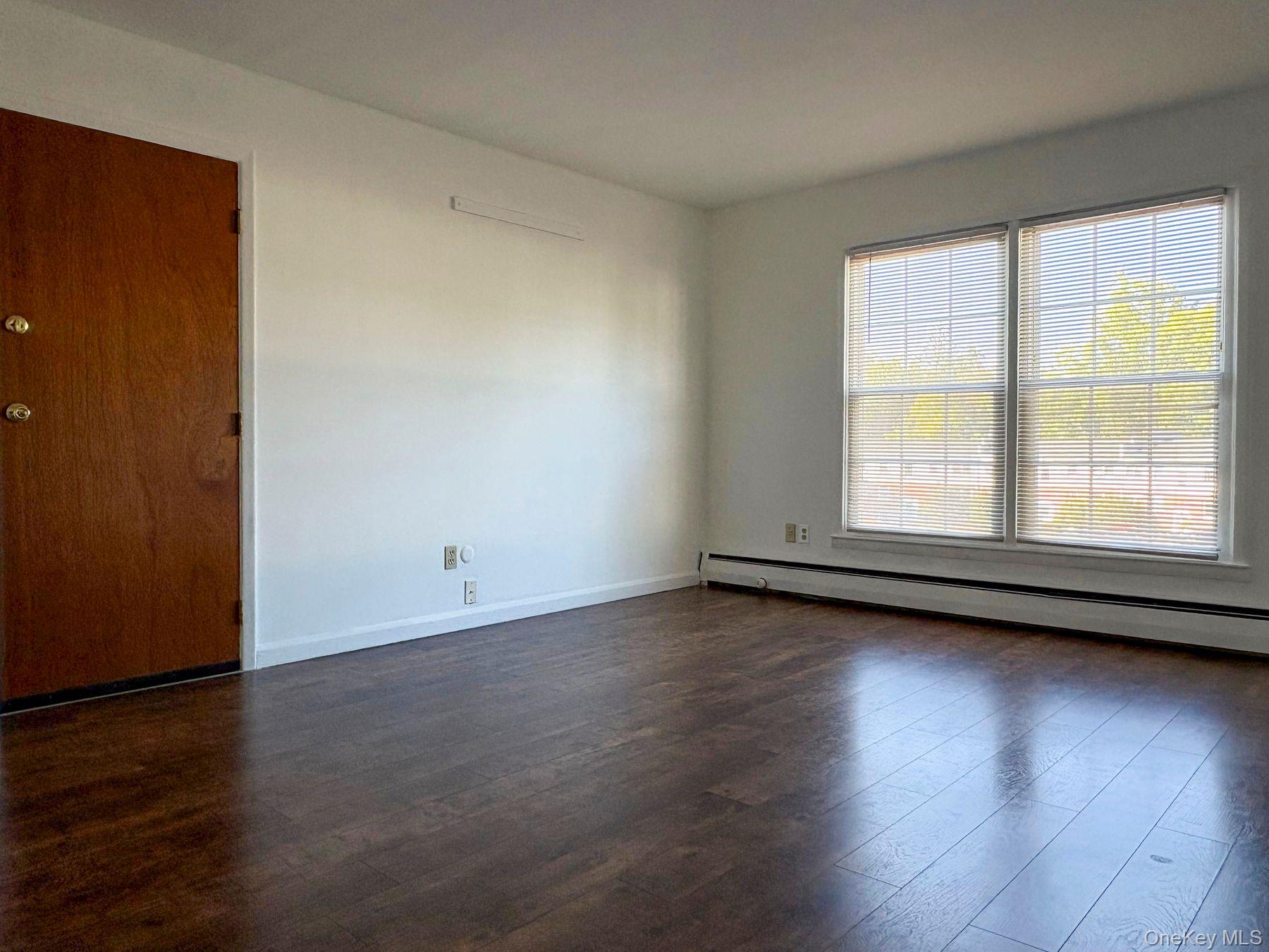 6 Huguenot Street, Unit 4 photo 5