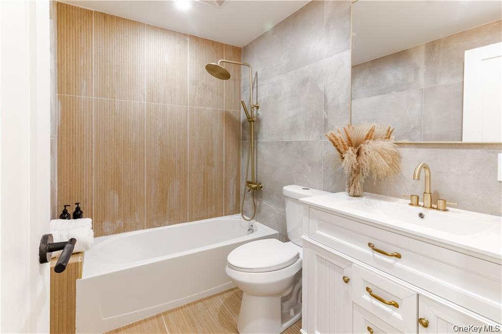 1231 Putnam Avenue, Unit 1 photo 14