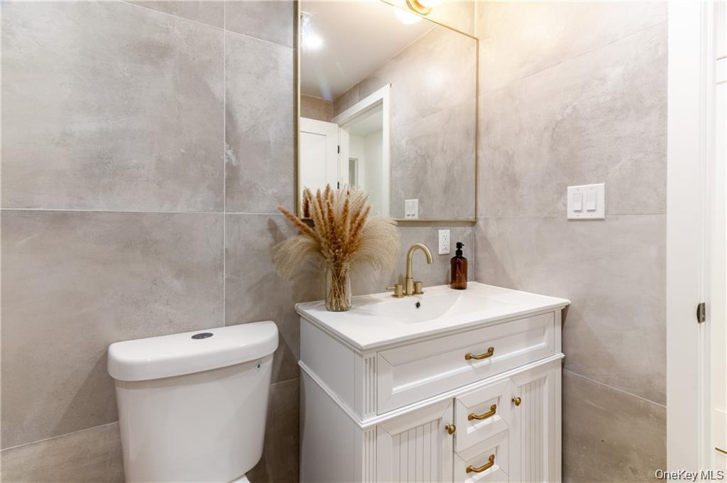 1231 Putnam Avenue, Unit 1 photo 16