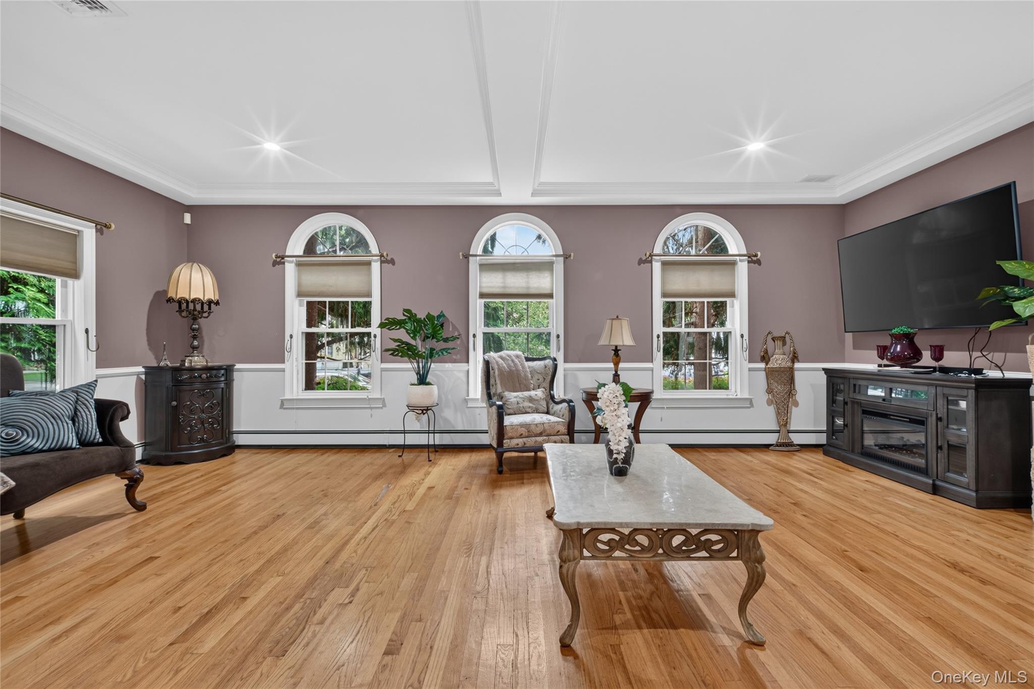 2021 Decatur Avenue – For Sale photo 4