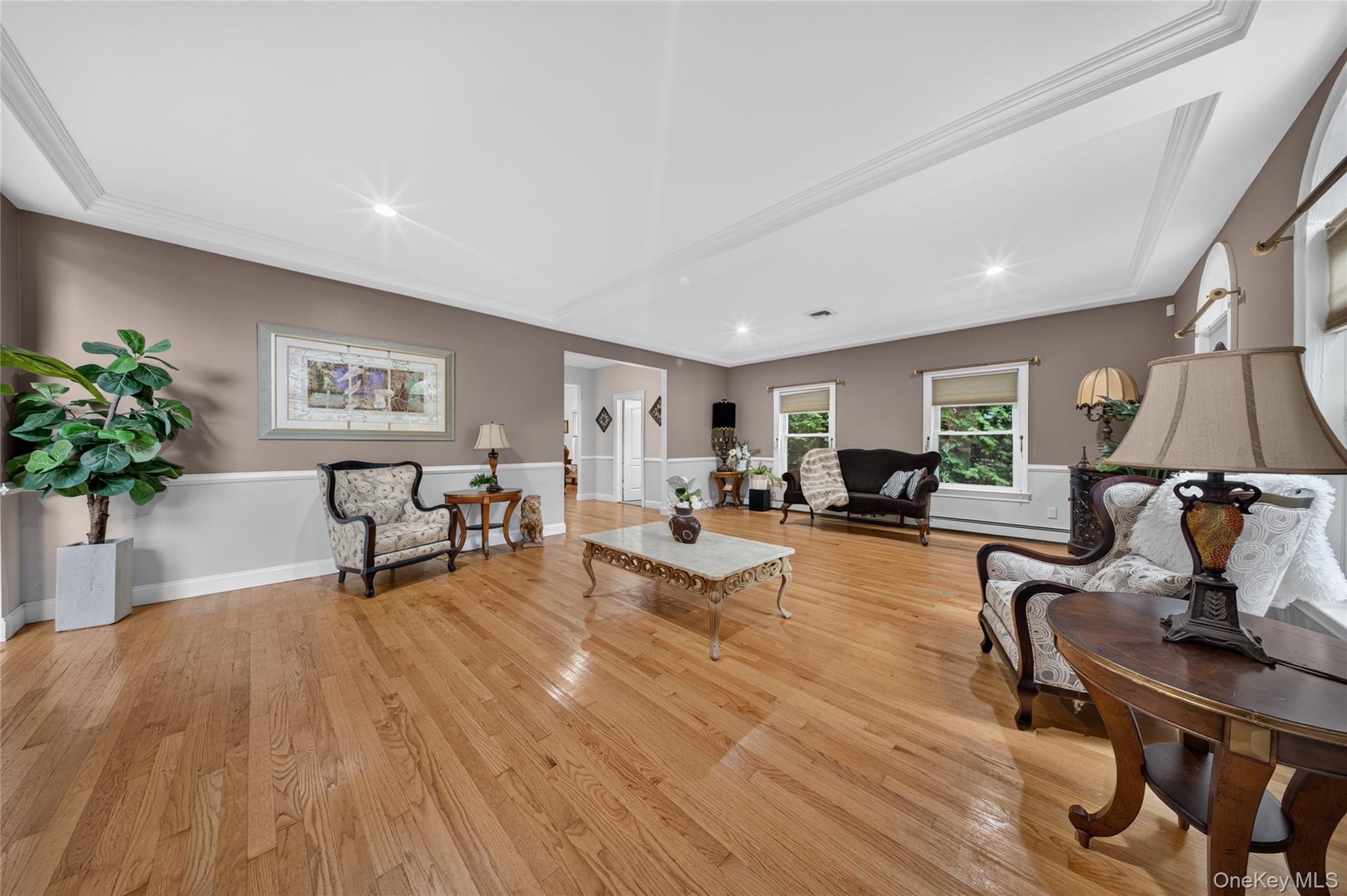 2021 Decatur Avenue – For Sale photo 6